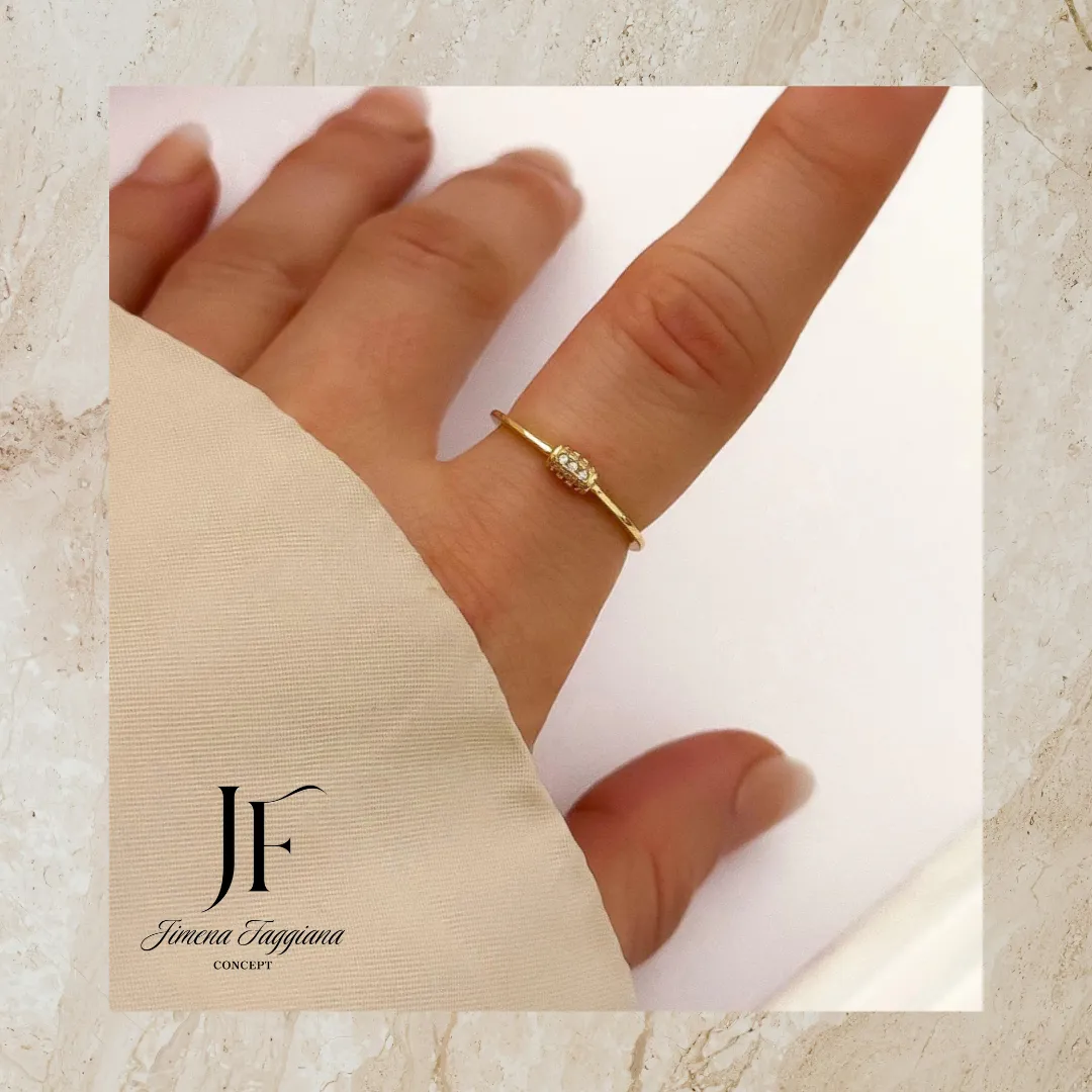Anillo fini acero dorado - Jimena Faggiana Concept