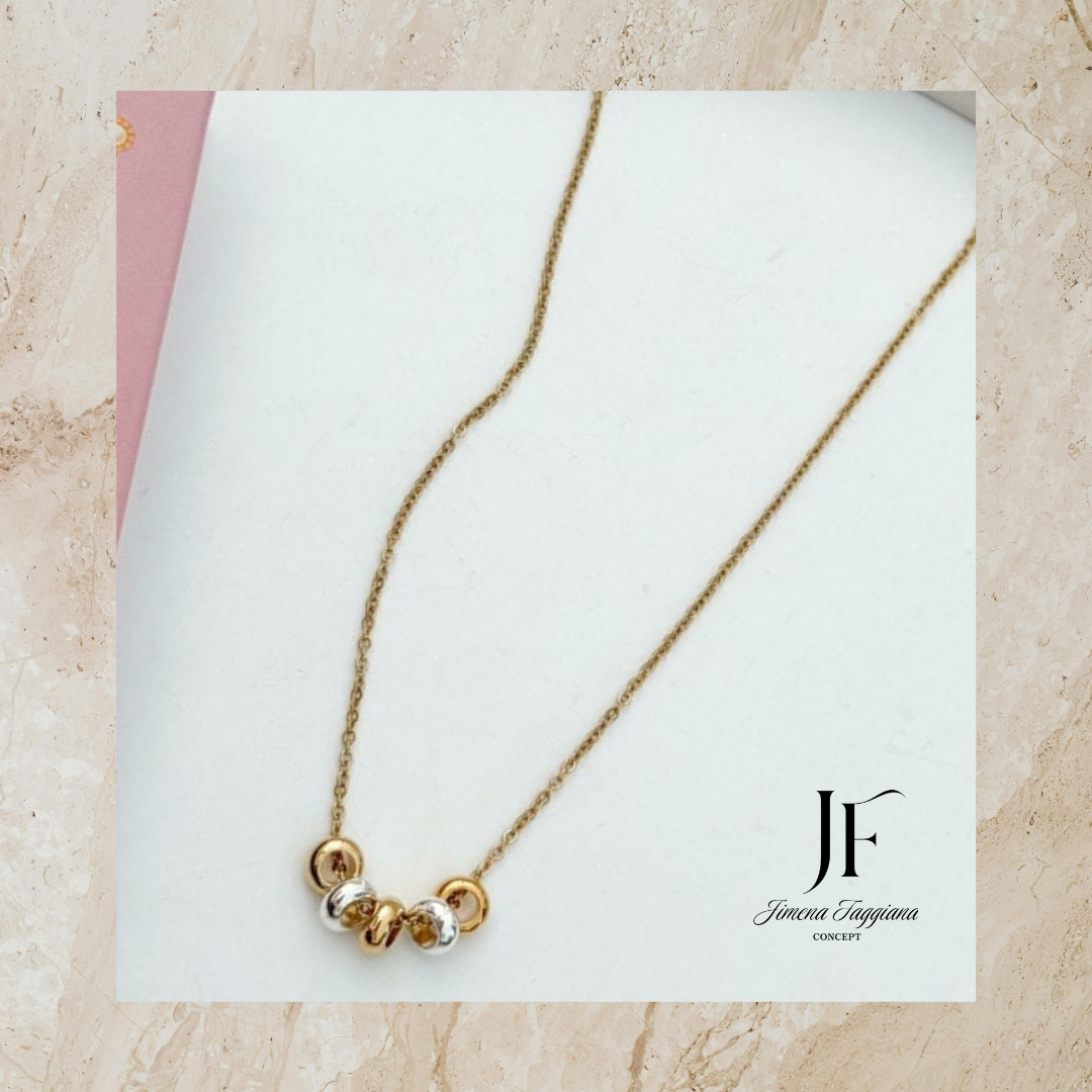 Collar combinado cuentas a blanco